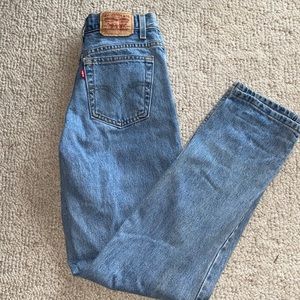 LEVI’s 550 mom jeans